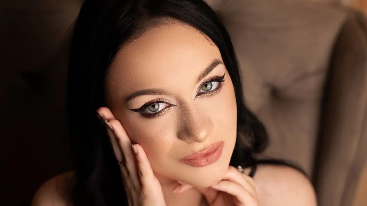 Join AlessiaVoss’s Live Webcam Show