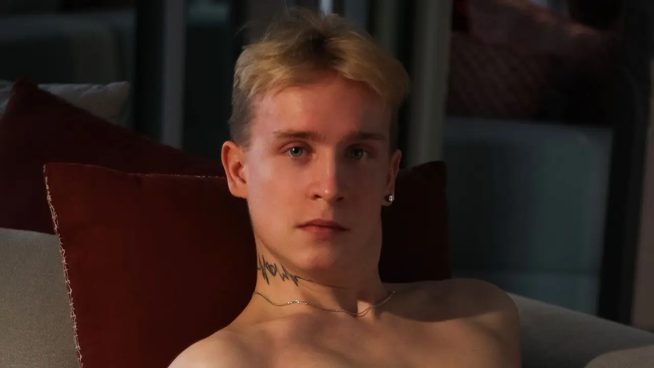 Join AlexDuncan’s Live Webcam Show