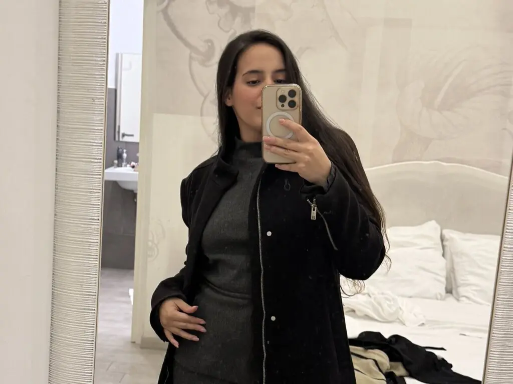 Join AlexandraGimenez’s Live Webcam Show