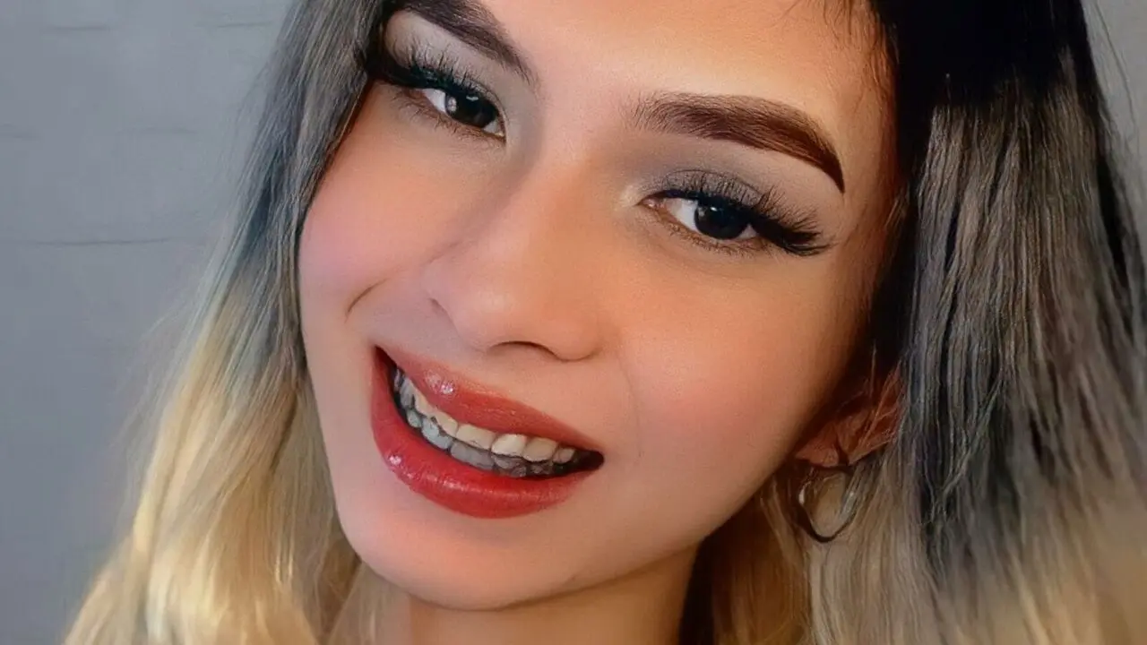 Join AlexandraMarrie’s Live Webcam Show