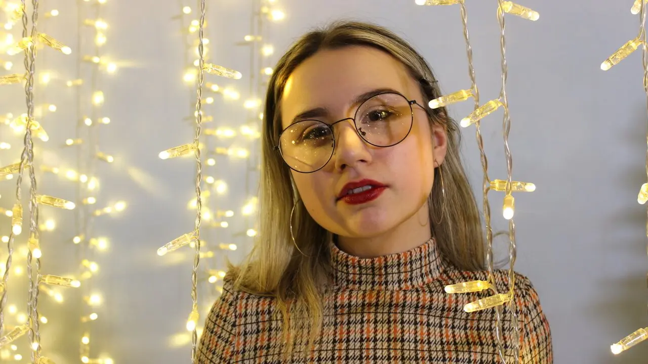 Join AlexisGrand’s Live Webcam Show