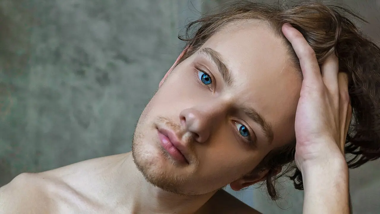 Join AlfieAllen’s Live Webcam Show