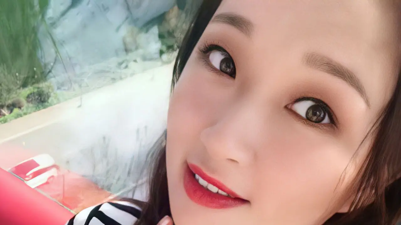 Join AliciaMatthews’s Live Webcam Show