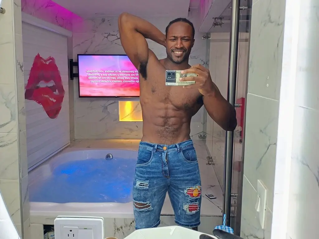 Join AnthonyRome’s Live Webcam Show