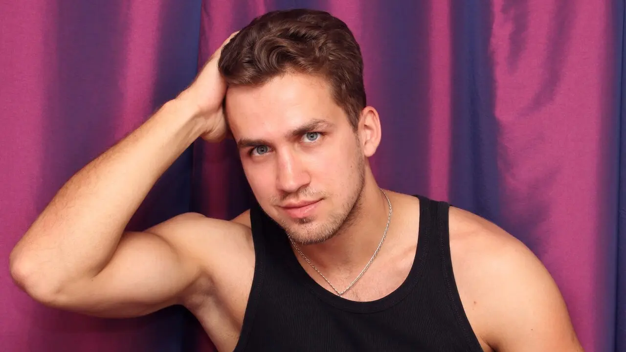 Join ApolloMacho’s Live Webcam Show