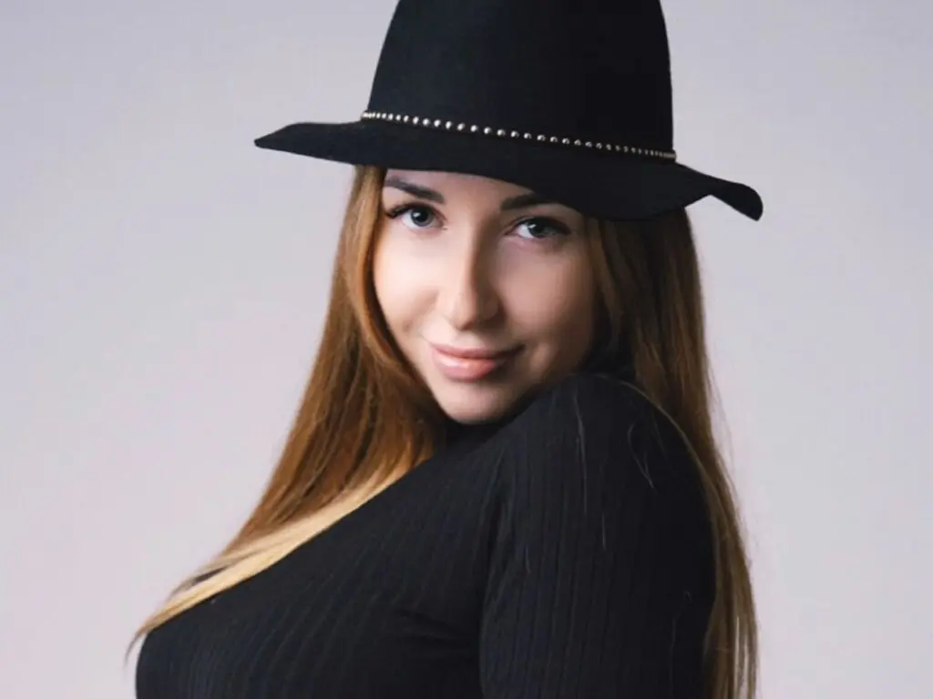 Join AriaWilians’s Live Webcam Show