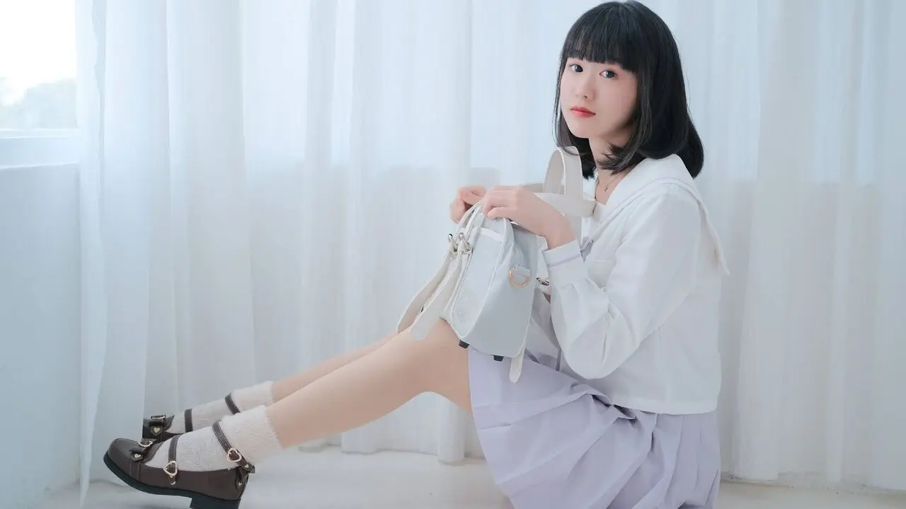 Join AstridCaspar’s Live Webcam Show