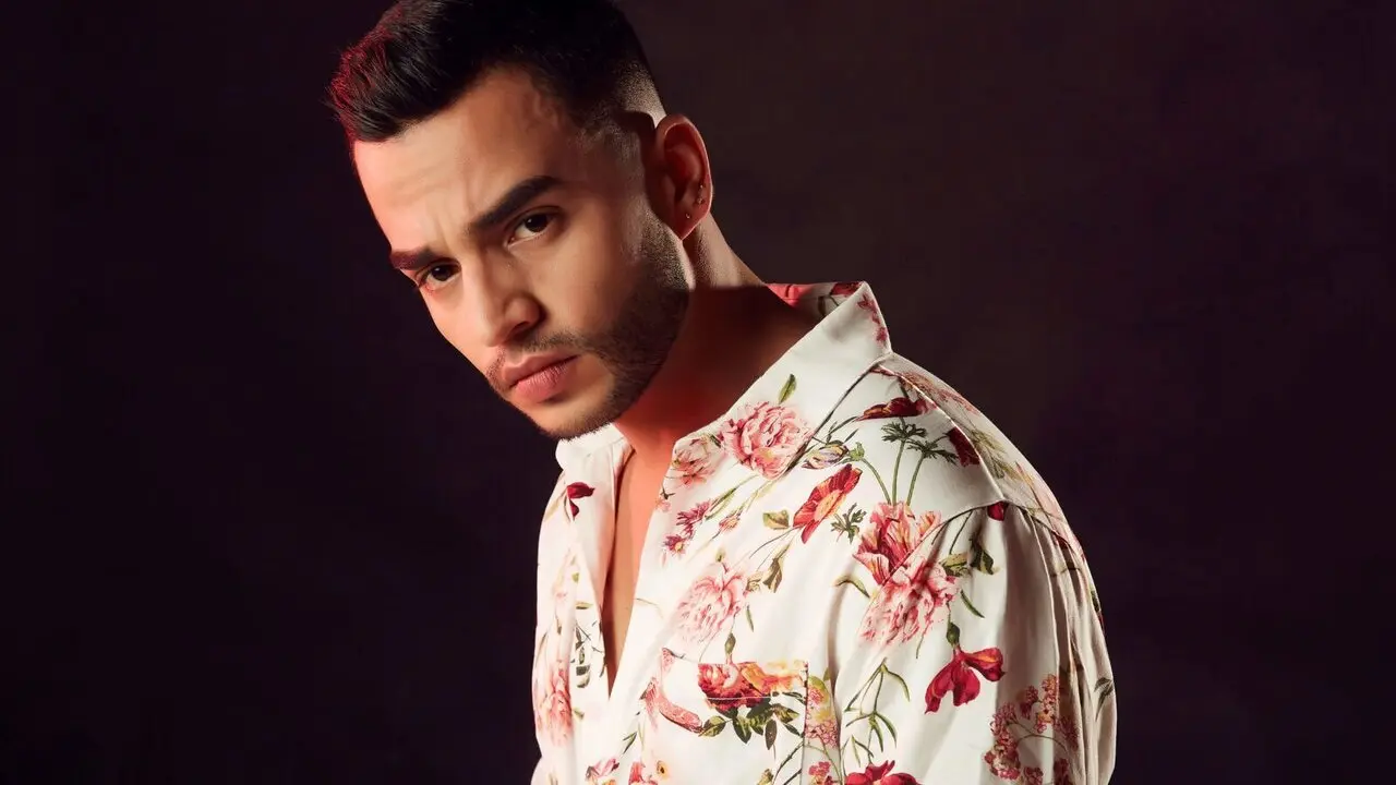 Join BrunodeLuca’s Live Webcam Show