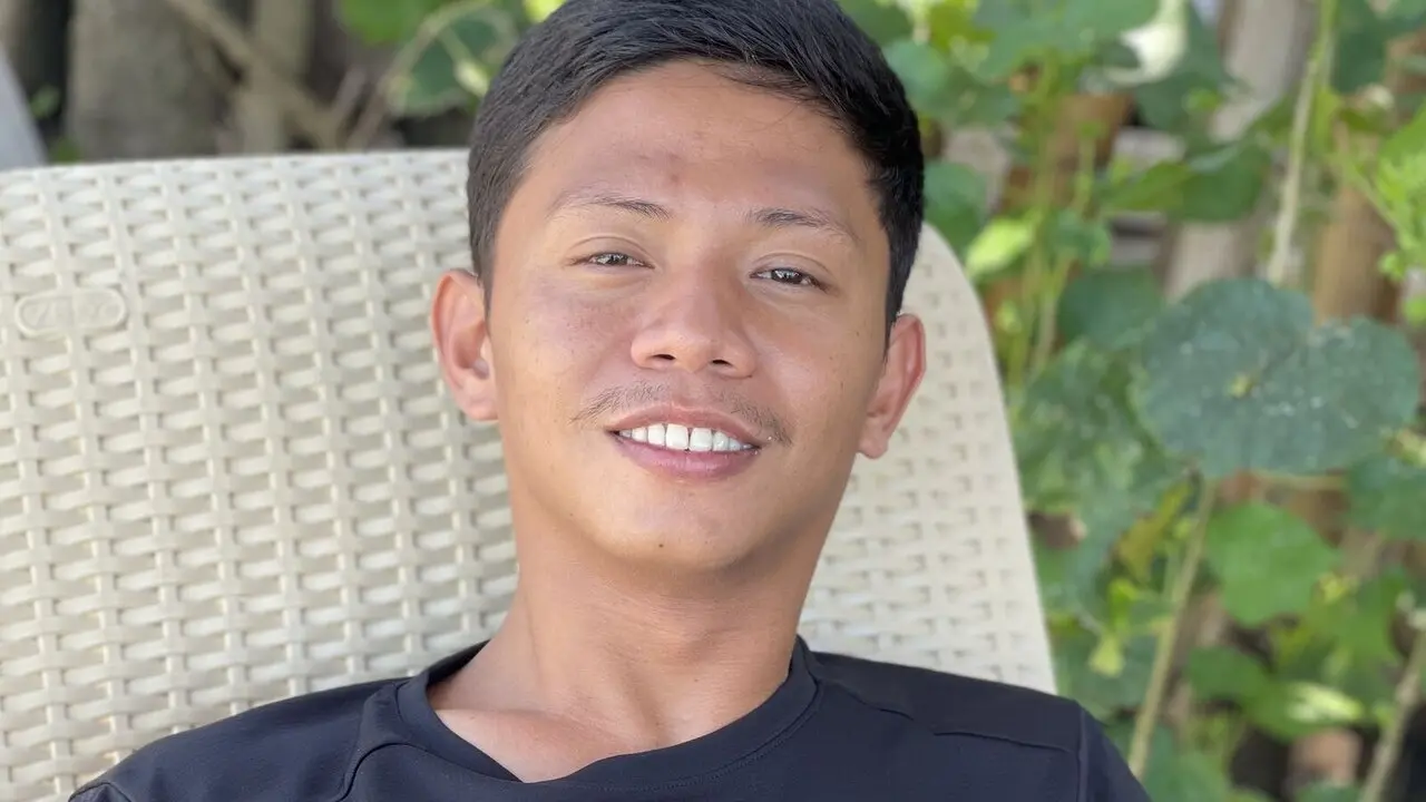 Join CarloGomez’s Live Webcam Show