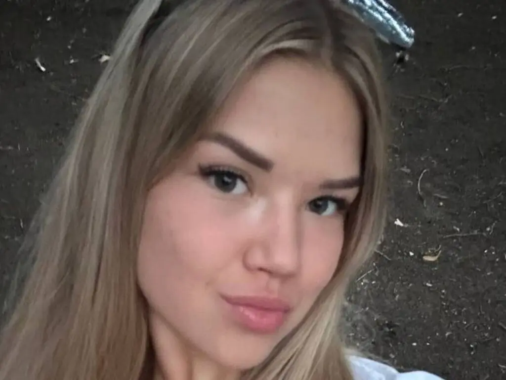 Join CherryLexi’s Live Webcam Show