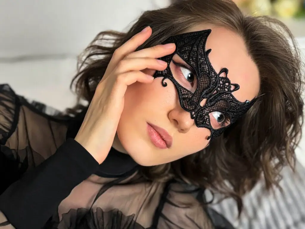 Join ChloePierces’s Live Webcam Show
