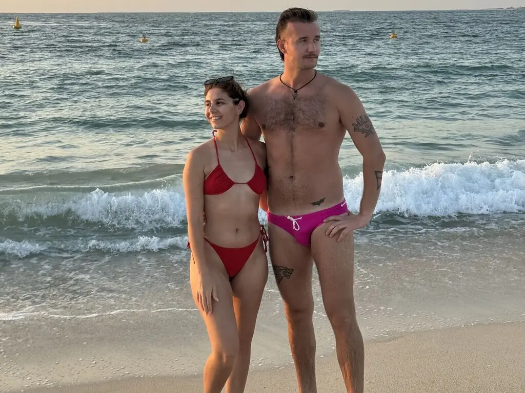 Join ClarkandLois’s Live Webcam Show
