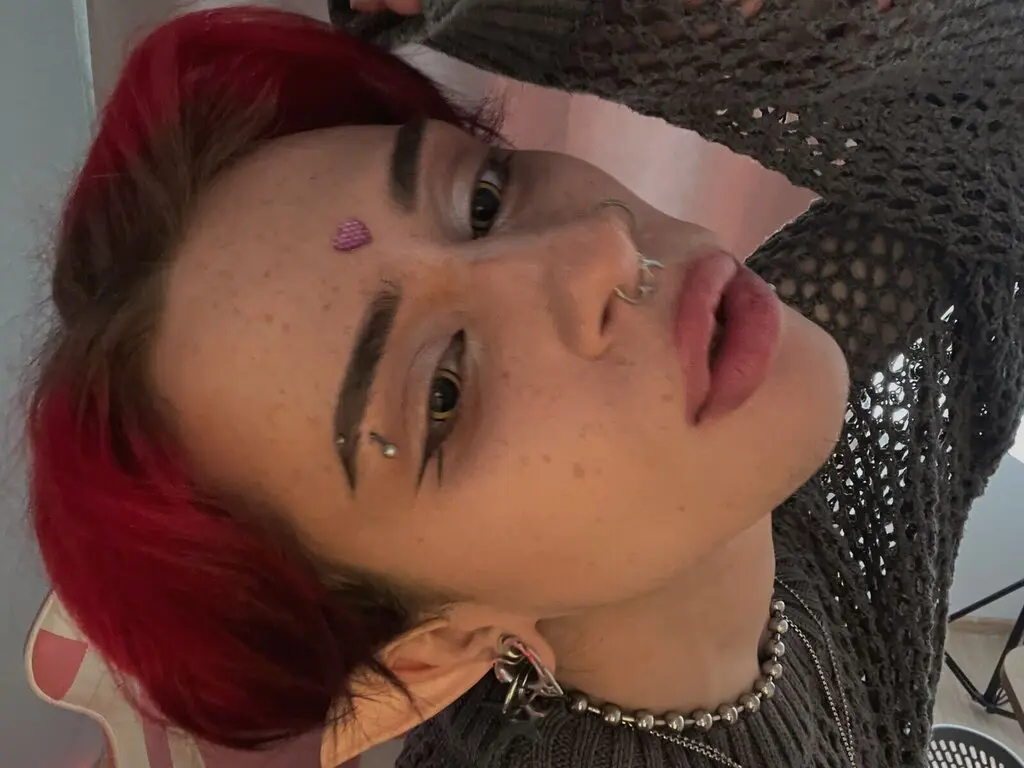 Join CrystalLeon’s Live Webcam Show