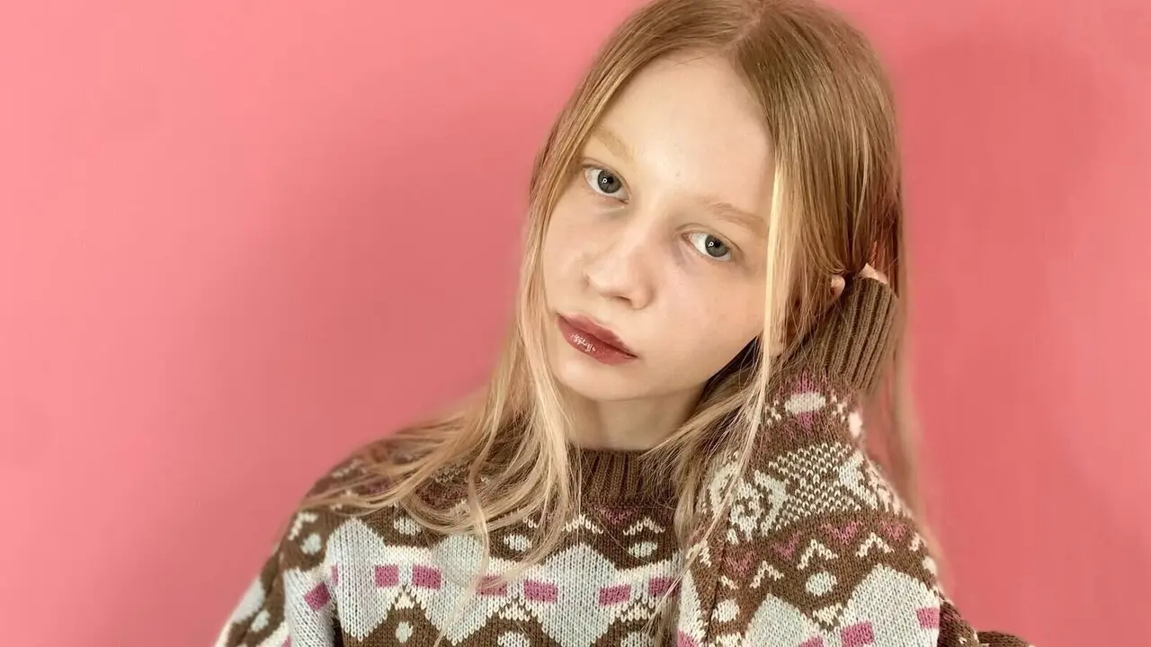 Join CweneDunkum’s Live Webcam Show