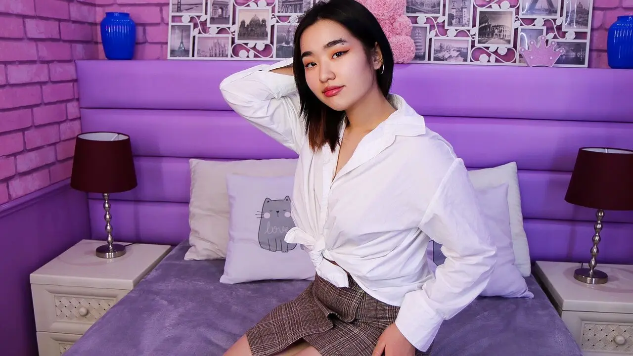 Join DaenaBrooks’s Live Webcam Show