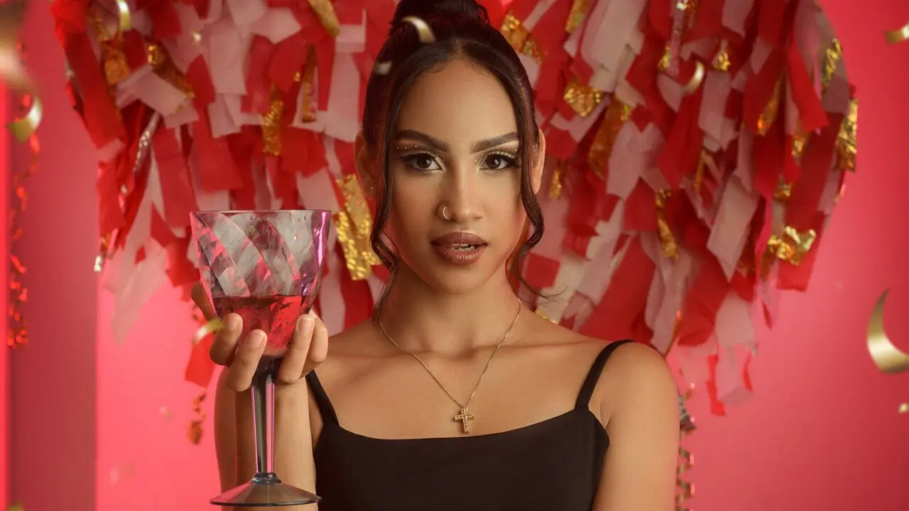 Join DahyanBlear’s Live Webcam Show