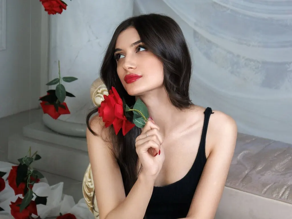 Join DianaRosy’s Live Webcam Show