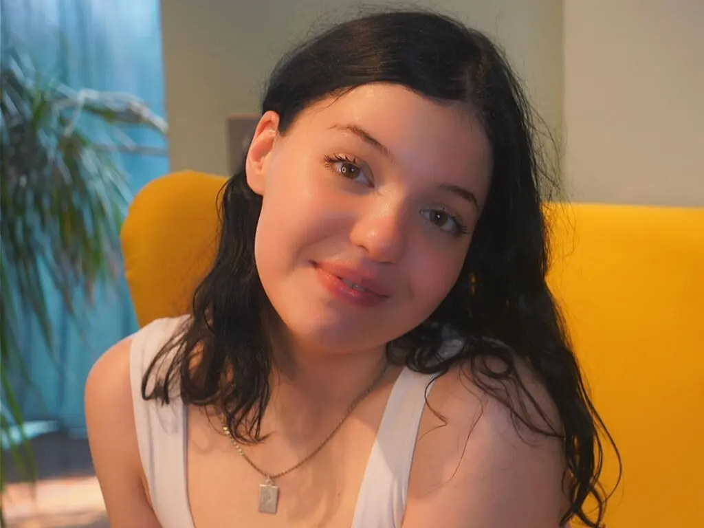 Join DominoChaplin’s Live Webcam Show