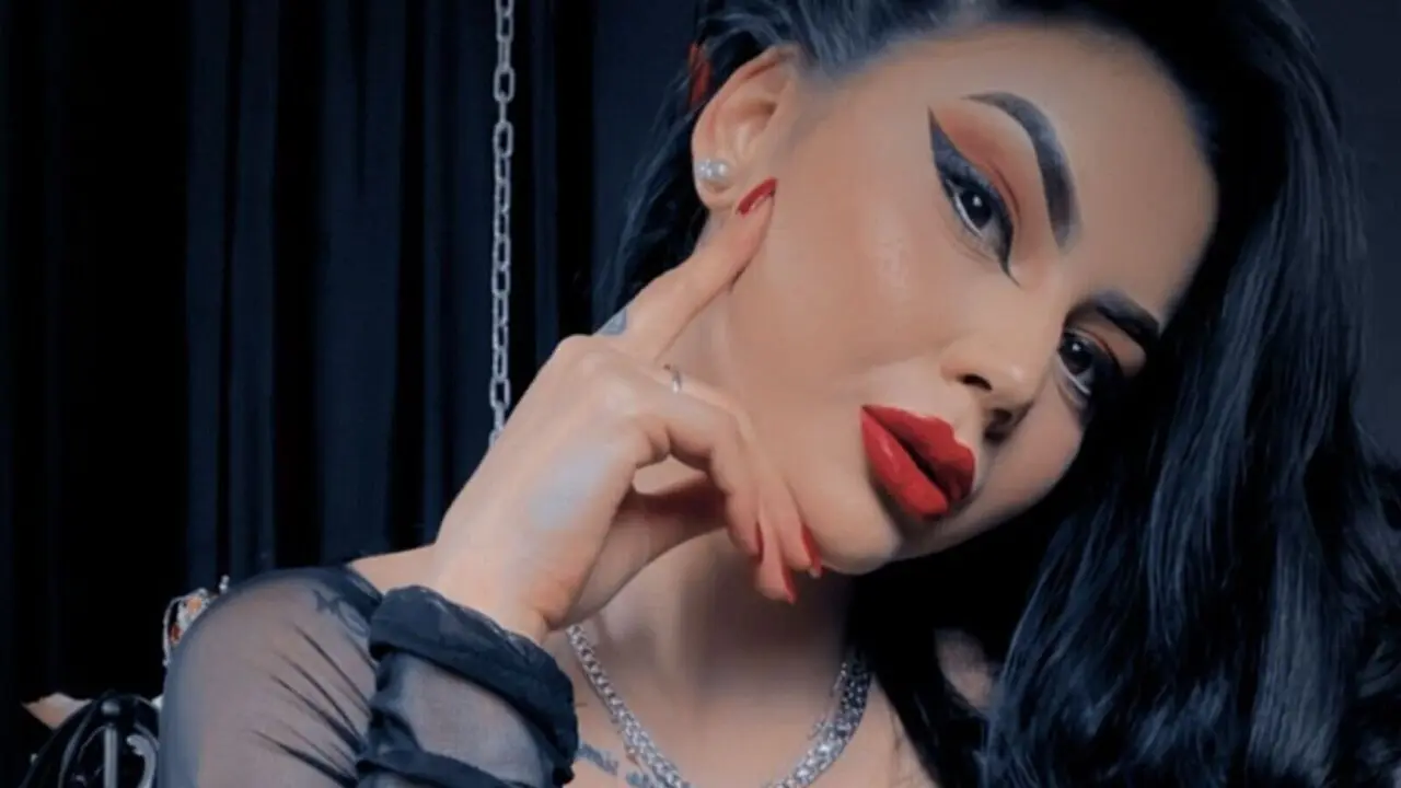 Join EdithFuchs’s Live Webcam Show