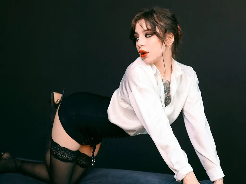 Join EilenDelight’s Live Webcam Show
