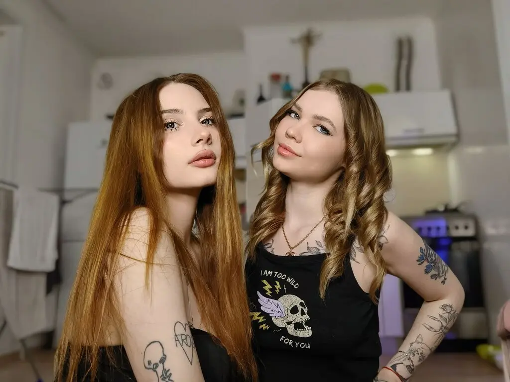 Join EmmaAndMiaa’s Live Webcam Show