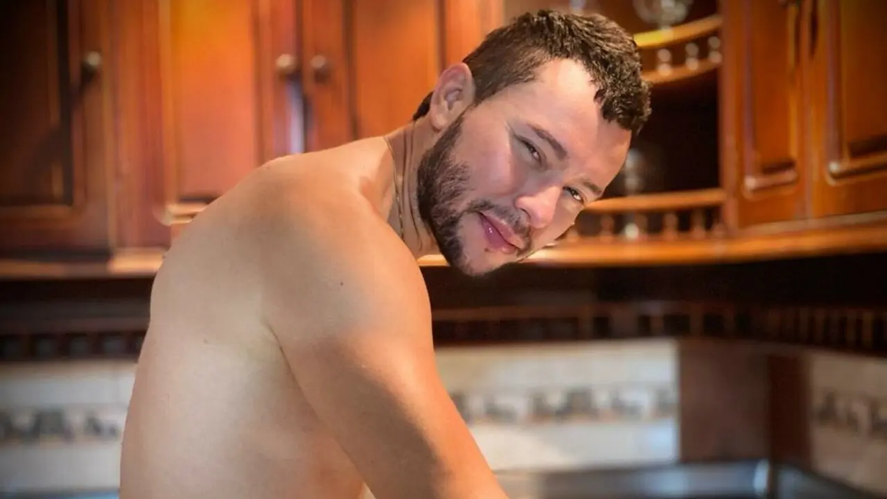 Join ErickAlexandre’s Live Webcam Show