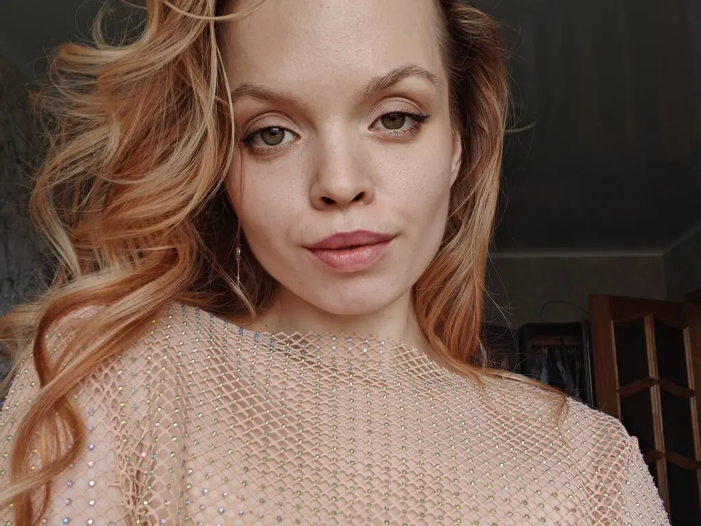 Join EvaSinns’s Live Webcam Show