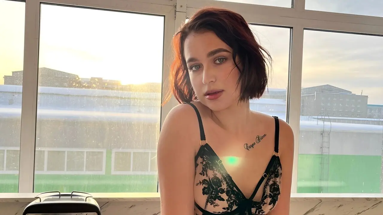 Join EvaaMurphy’s Live Webcam Show