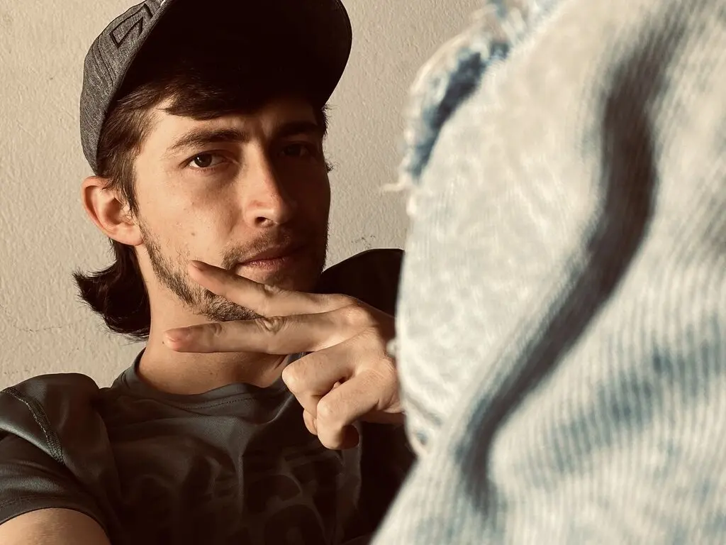 Join EvansAlex’s Live Webcam Show