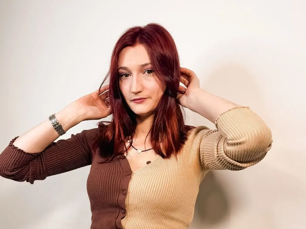 Join FloraGell’s Live Webcam Show