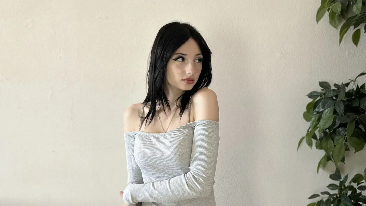 Join FrancesCarr’s Live Webcam Show