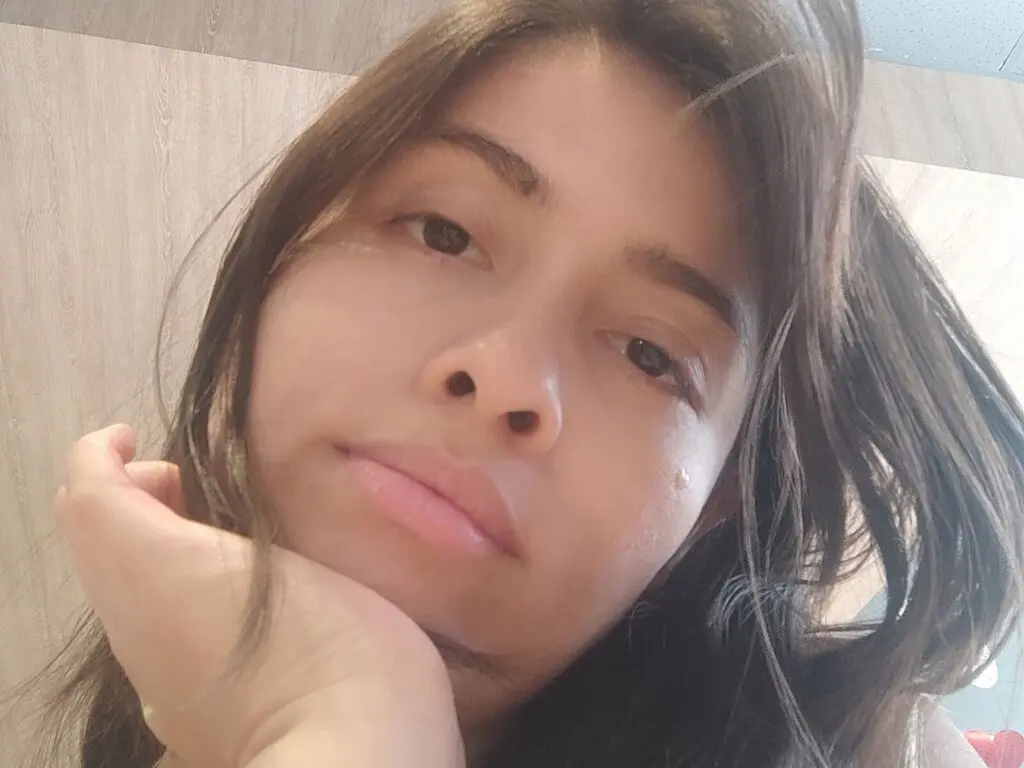 Join GabyelleSantana’s Live Webcam Show