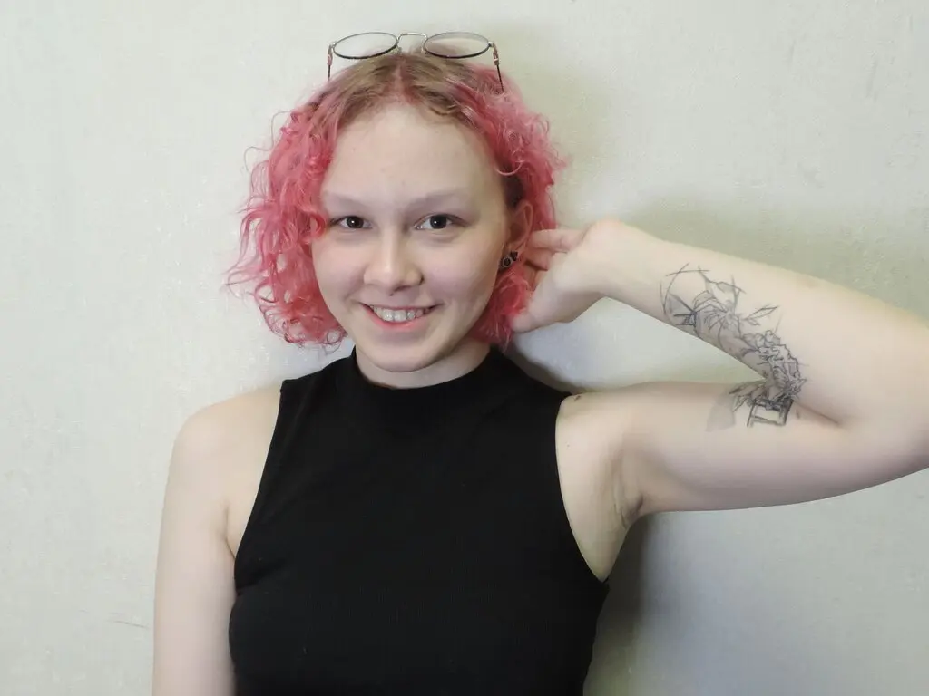 Join GerdaMcCoy’s Live Webcam Show