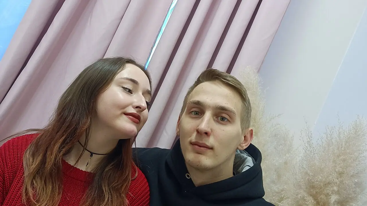 Join HollyAndKurt’s Live Webcam Show
