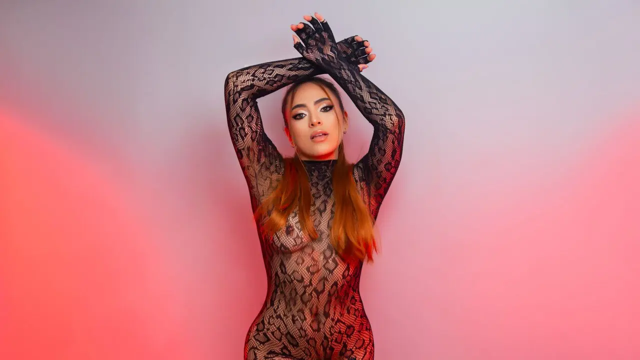 Join IsabelDior’s Live Webcam Show