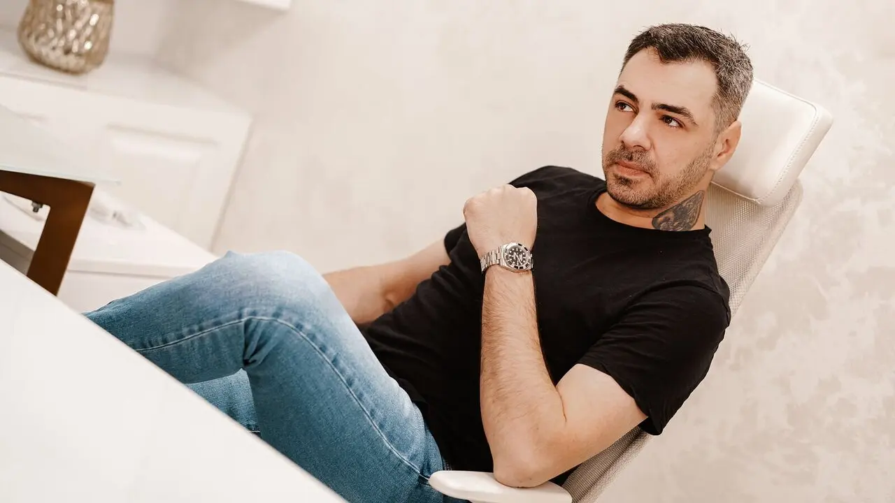 Join JamesDilan’s Live Webcam Show
