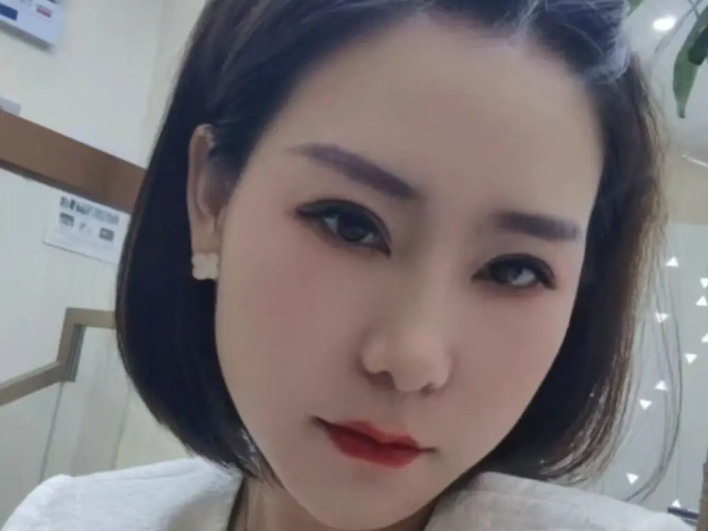 Join JelenaBeIIa’s Live Webcam Show