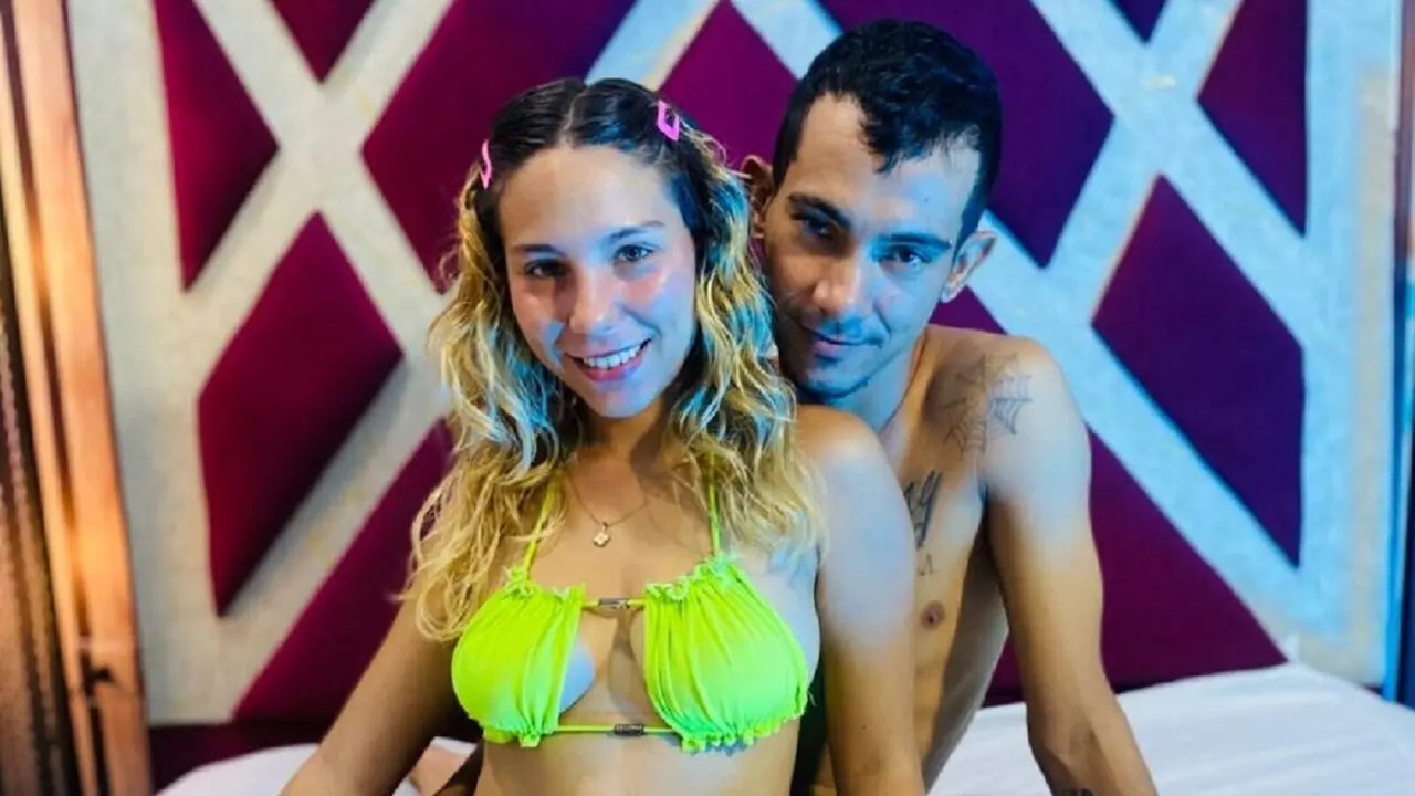 Join JennyAndJuan’s Live Webcam Show