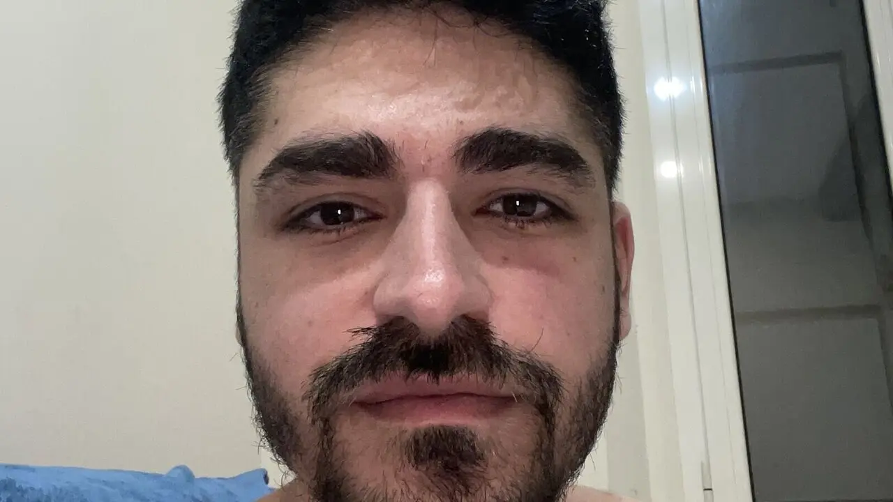 Join JohnMilly’s Live Webcam Show