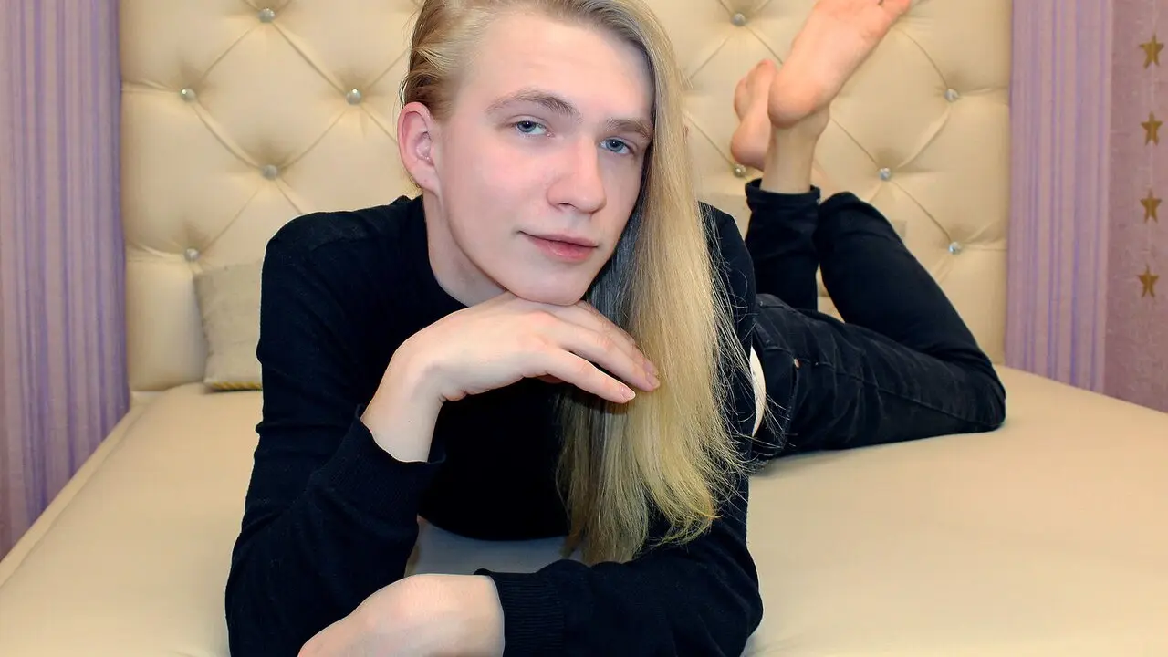 Join JosephDwayne’s Live Webcam Show