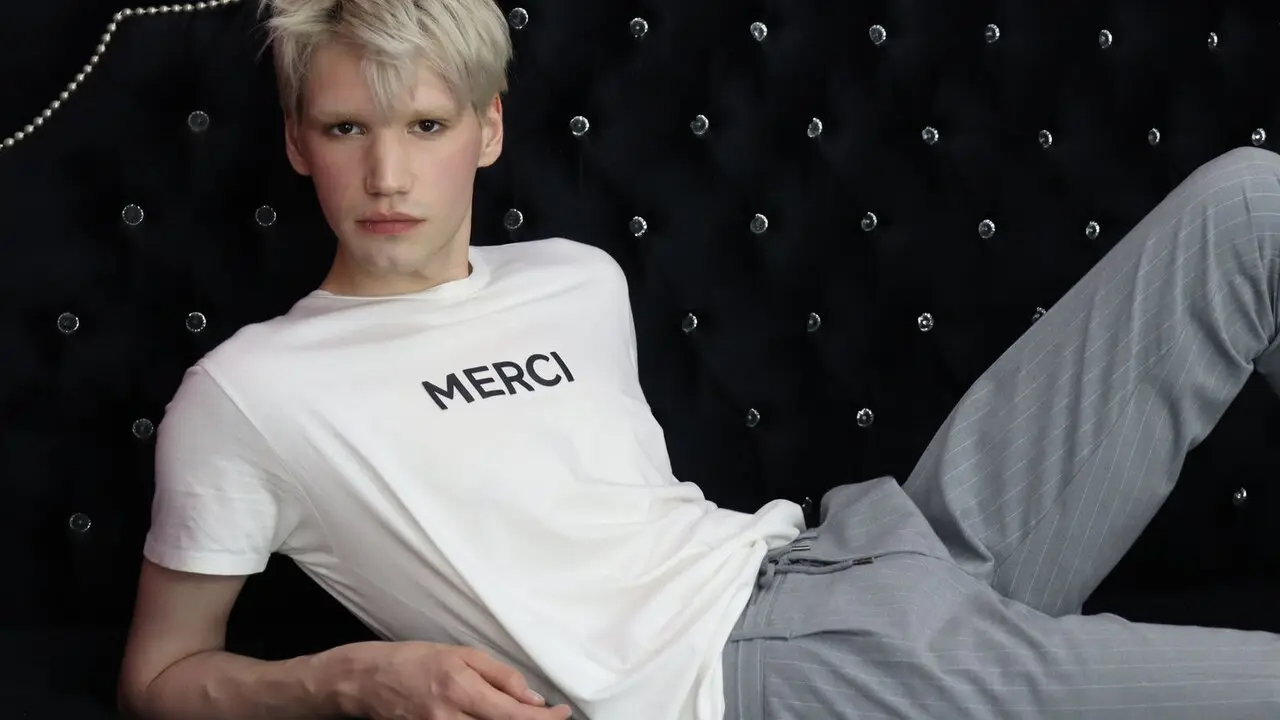 Join JosephPearson’s Live Webcam Show