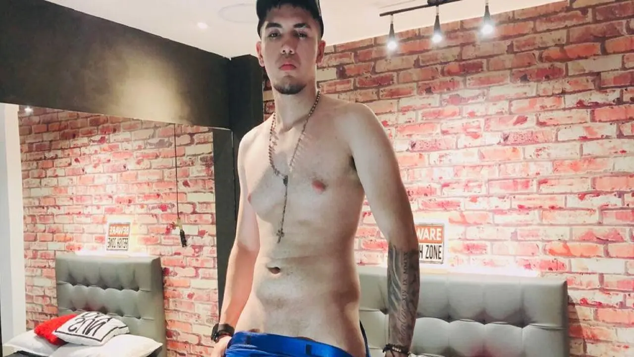 Join JossPotter’s Live Webcam Show