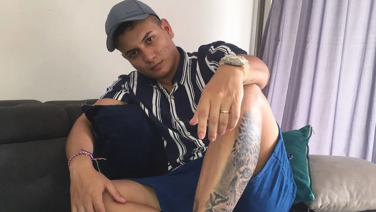 Join JuanBuenaventura’s Live Webcam Show