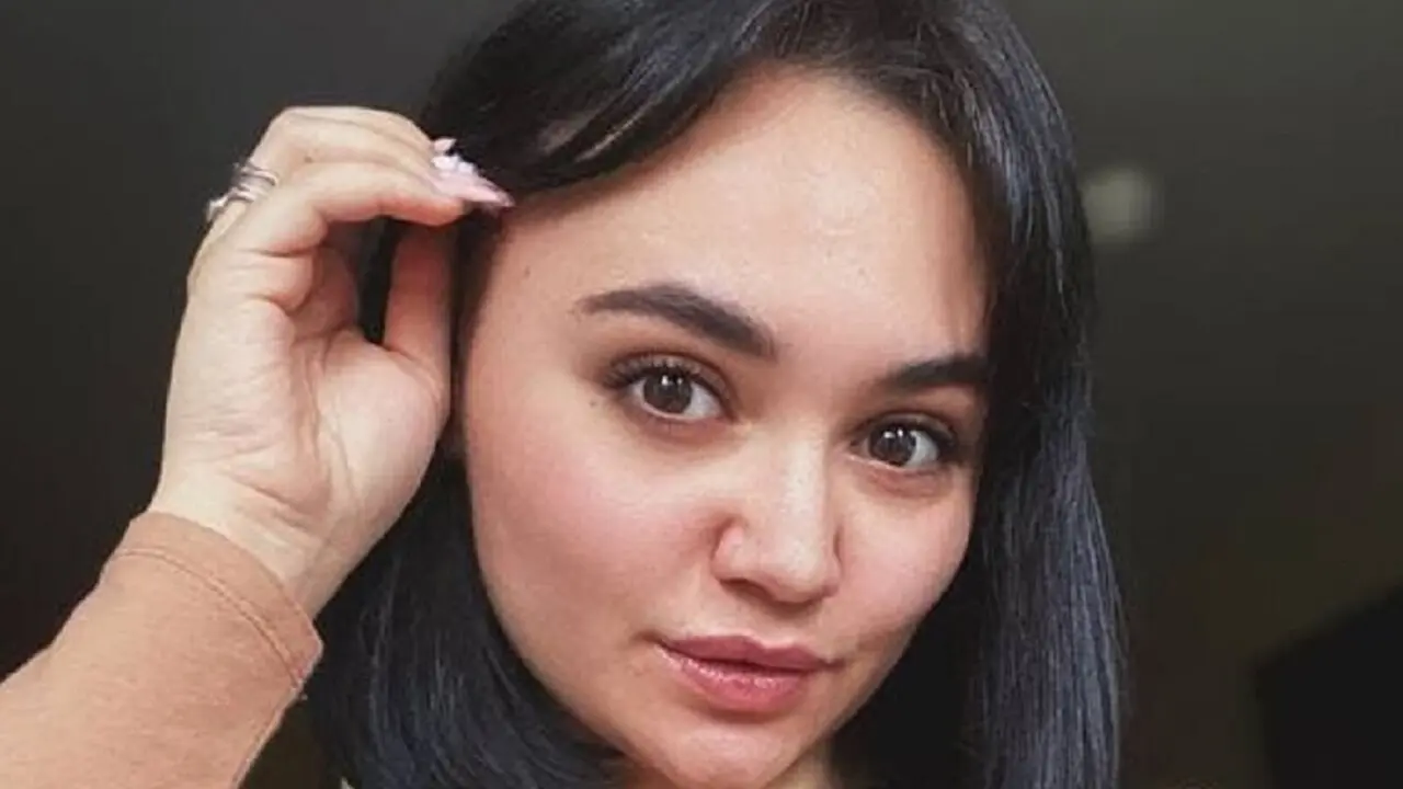 Join JuliaMille’s Live Webcam Show