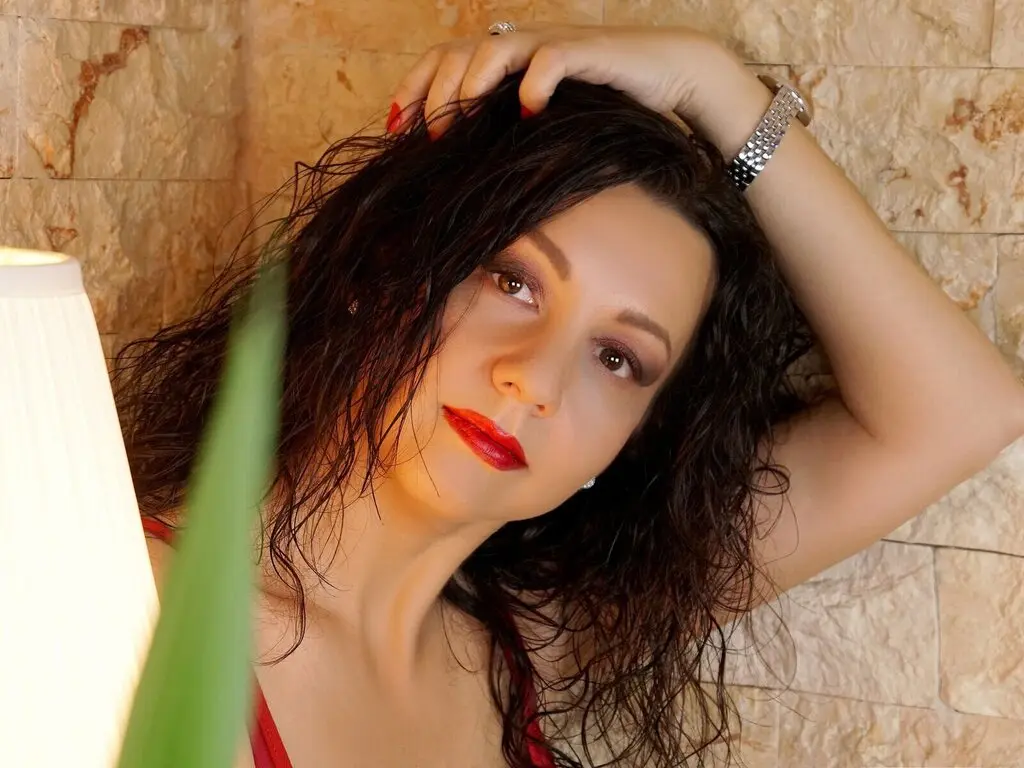 Join JulienneMorrison’s Live Webcam Show