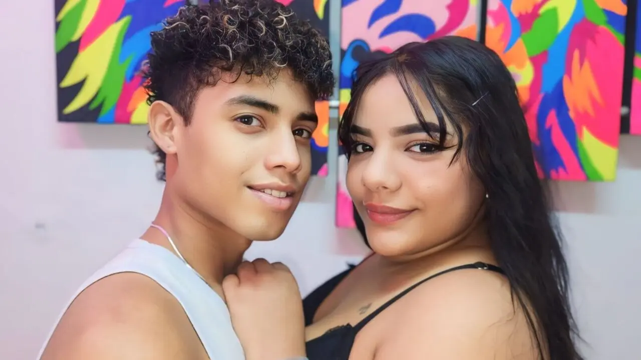 Join KarolandMatt’s Live Webcam Show