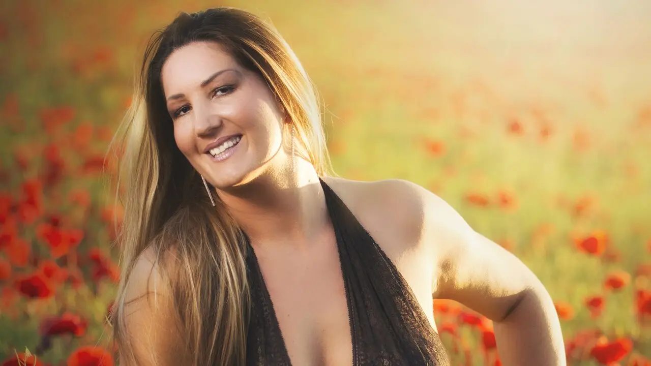 Join KellyCallen’s Live Webcam Show