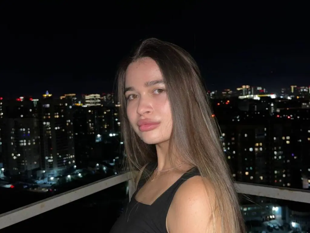 Join KristiNova’s Live Webcam Show