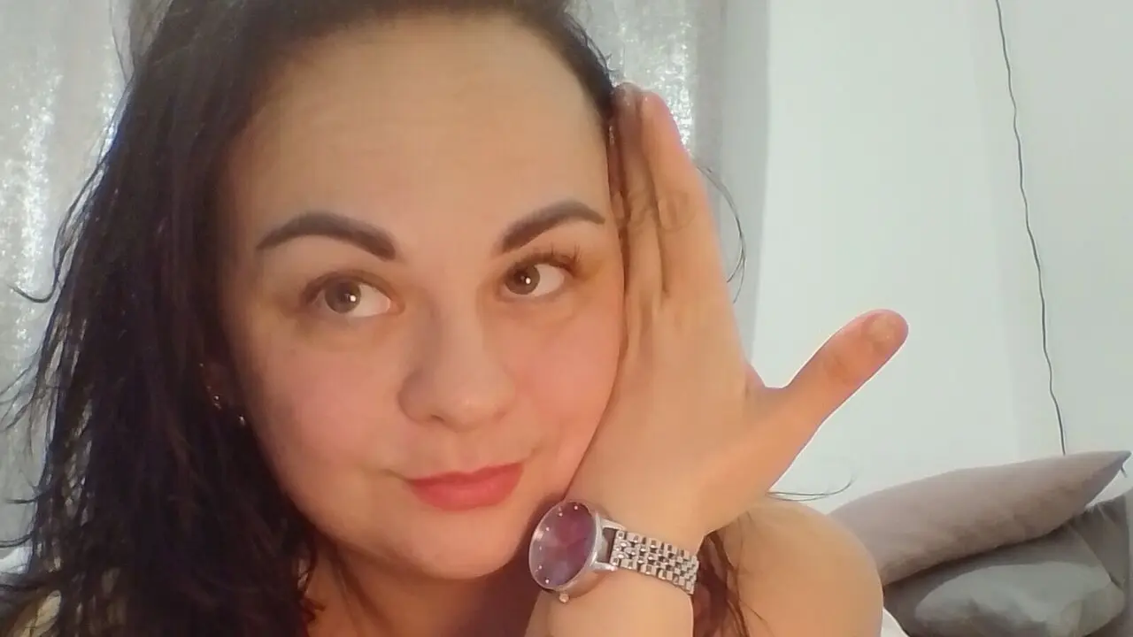 Join KristinaNoir’s Live Webcam Show