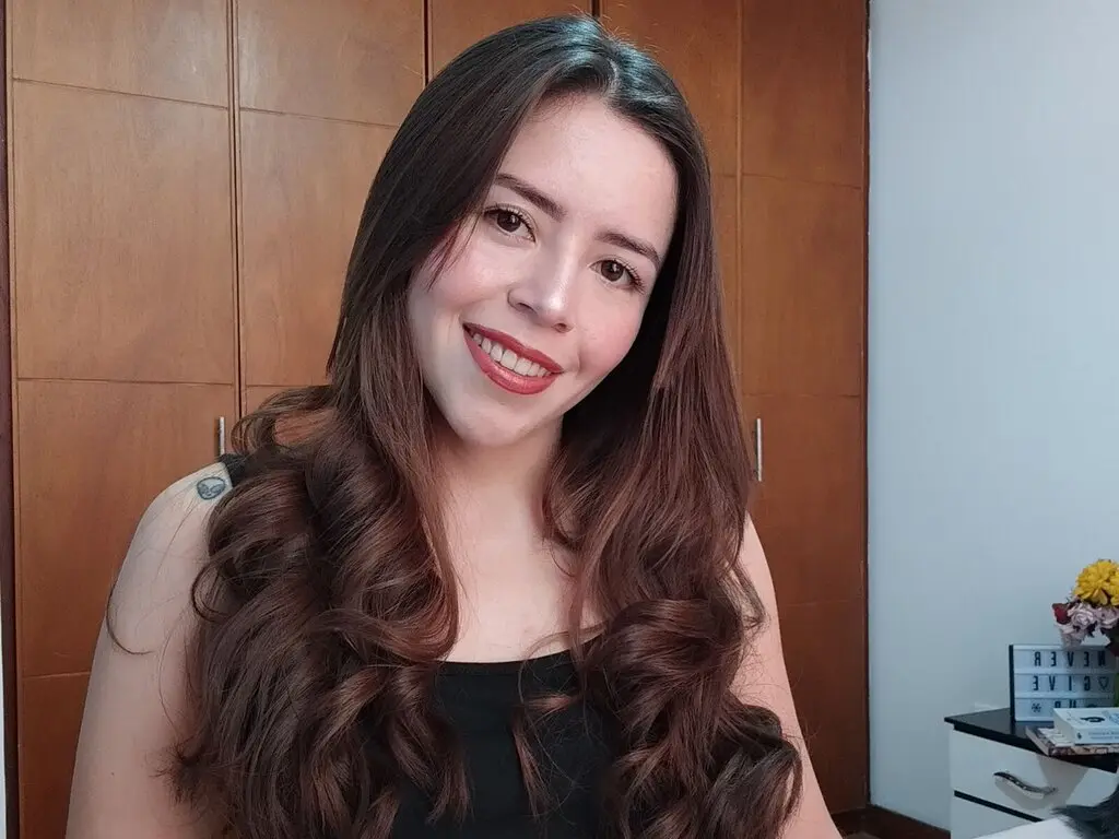 Join LanaMaviss’s Live Webcam Show